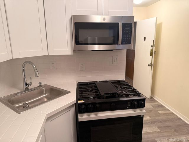 34-09 30th Street, Astoria, NY 11106