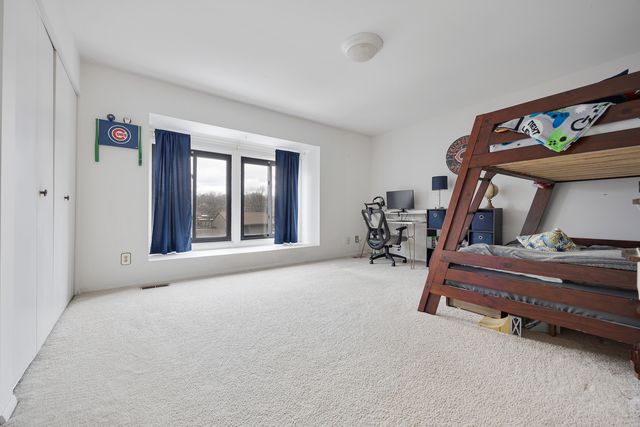 142 Aberdeen Court, Geneva, IL 60134