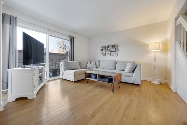 142 Aberdeen Court, Geneva, IL 60134