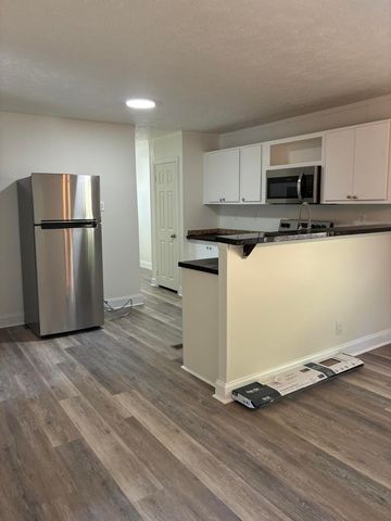 872 S Dogwood Drive, Berea, KY 40403