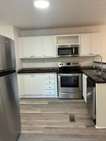 872 S Dogwood Drive, Berea, KY 40403