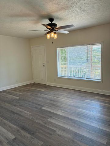 872 S Dogwood Drive, Berea, KY 40403