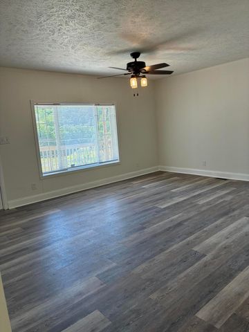 872 S Dogwood Drive, Berea, KY 40403