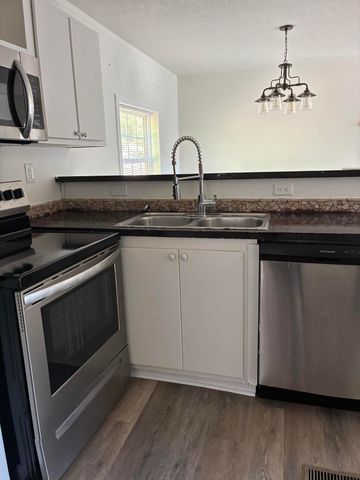 872 S Dogwood Drive, Berea, KY 40403
