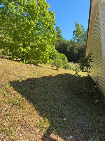 872 S Dogwood Drive, Berea, KY 40403