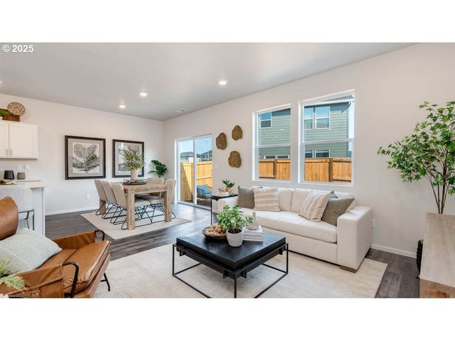 2937 U St, Springfield, OR 97477