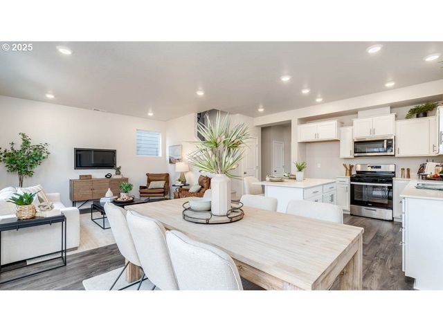 2937 U St, Springfield, OR 97477