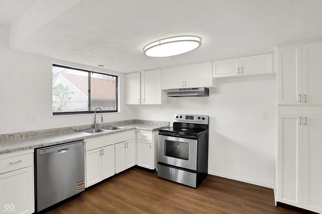 1935 Bridgton Court, Indianapolis, IN 46219