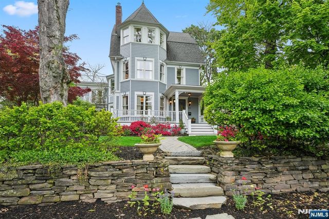 378 Park Street, Montclair, NJ 07043