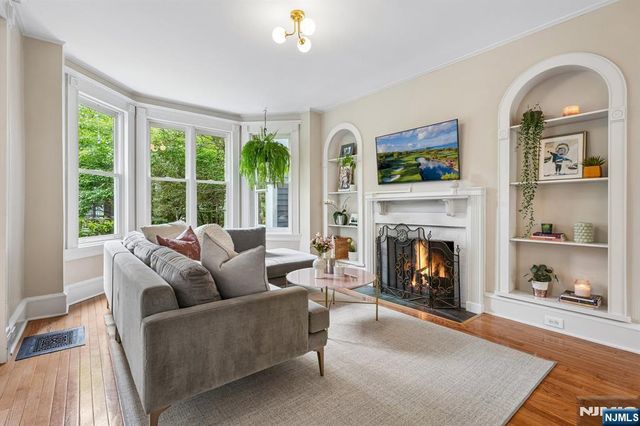 378 Park Street, Montclair, NJ 07043