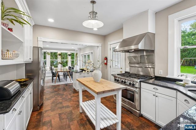 378 Park Street, Montclair, NJ 07043