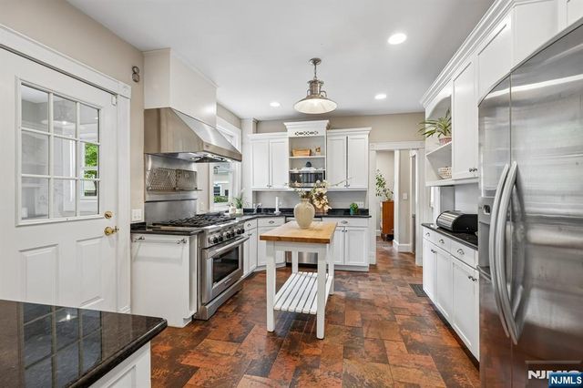 378 Park Street, Montclair, NJ 07043