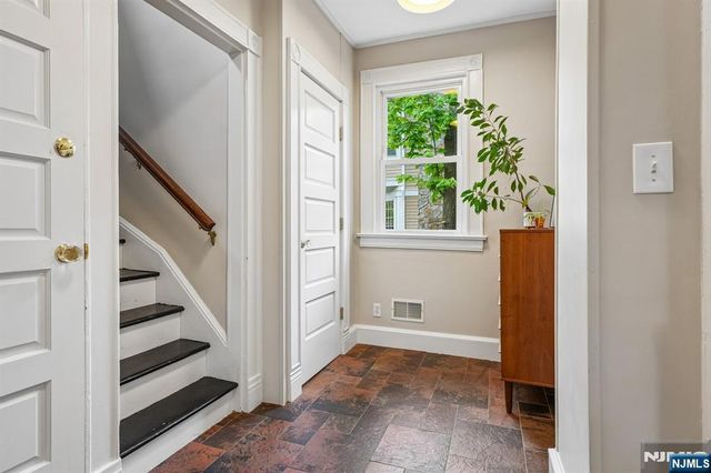 378 Park Street, Montclair, NJ 07043