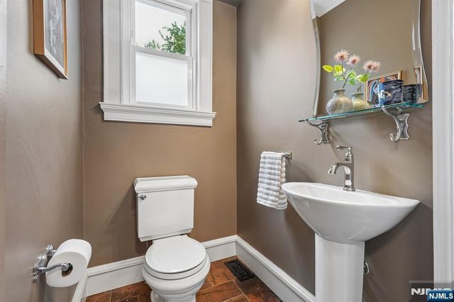 378 Park Street, Montclair, NJ 07043