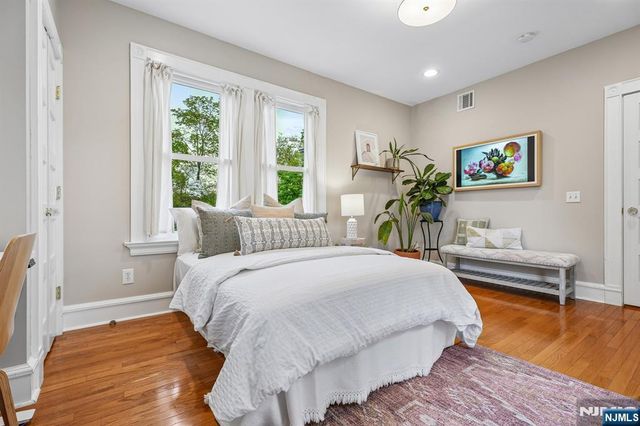 378 Park Street, Montclair, NJ 07043