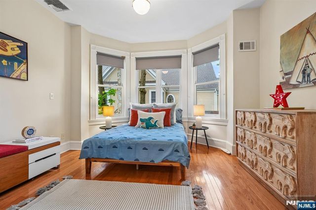 378 Park Street, Montclair, NJ 07043