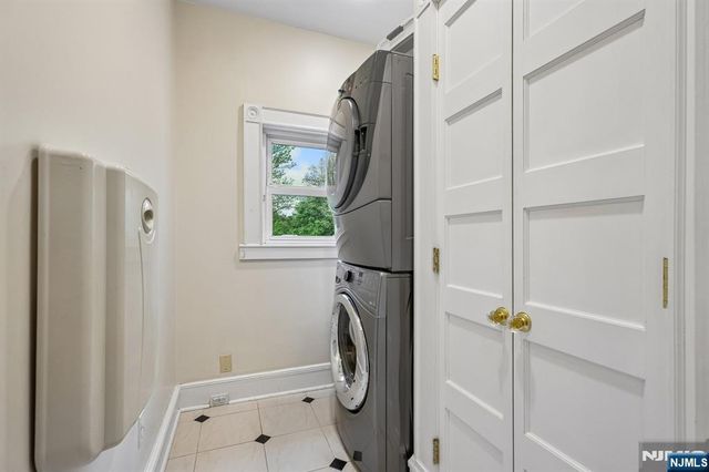 378 Park Street, Montclair, NJ 07043