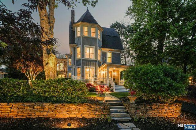 378 Park Street, Montclair, NJ 07043