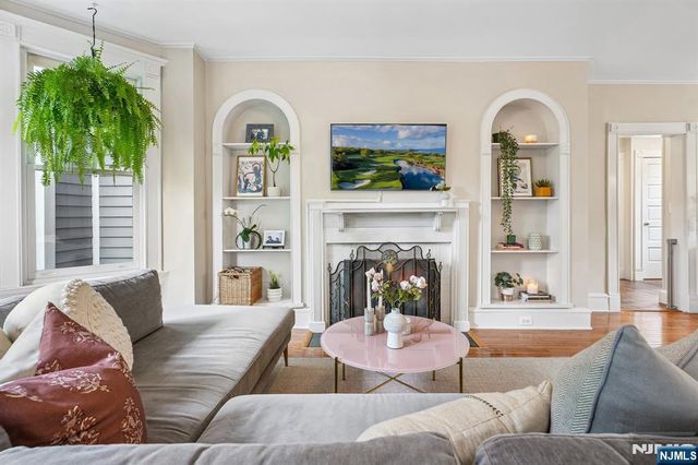 378 Park Street, Montclair, NJ 07043