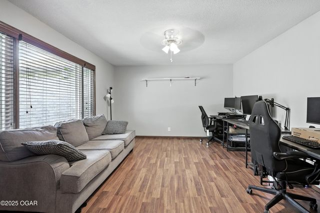 1901 Laura Lane, Joplin, MO 64801
