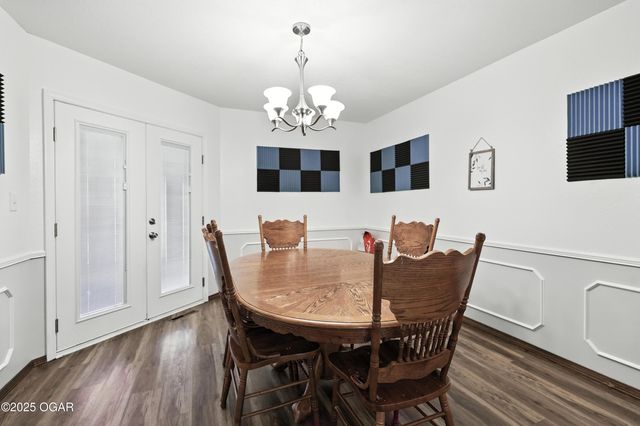 1901 Laura Lane, Joplin, MO 64801