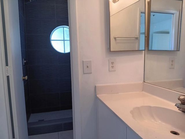 150 Riviera Circle, Weston, FL 33326