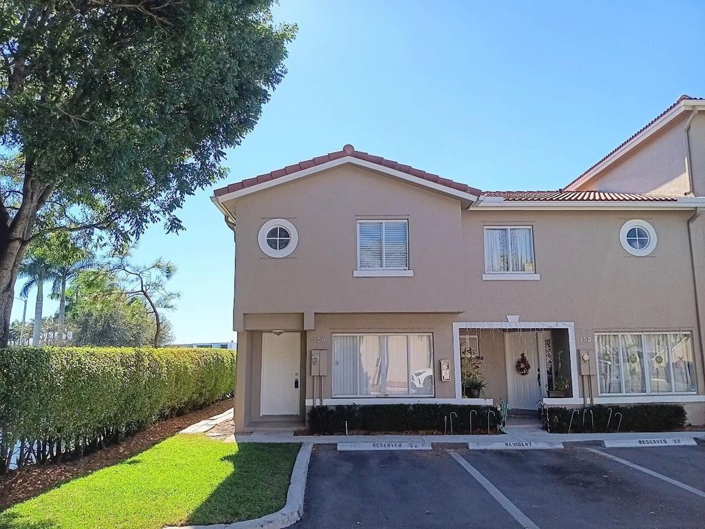 150 Riviera Circle, Weston, FL 33326