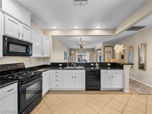 7540 Key Royale Court, Las Vegas, NV 89131