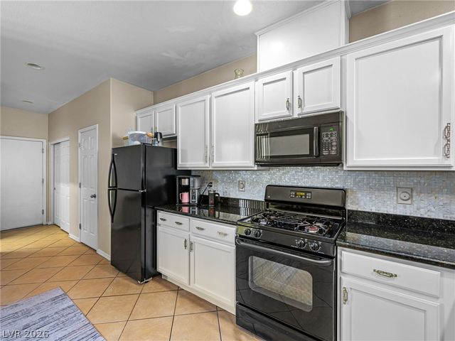 7540 Key Royale Court, Las Vegas, NV 89131