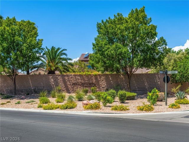 7540 Key Royale Court, Las Vegas, NV 89131