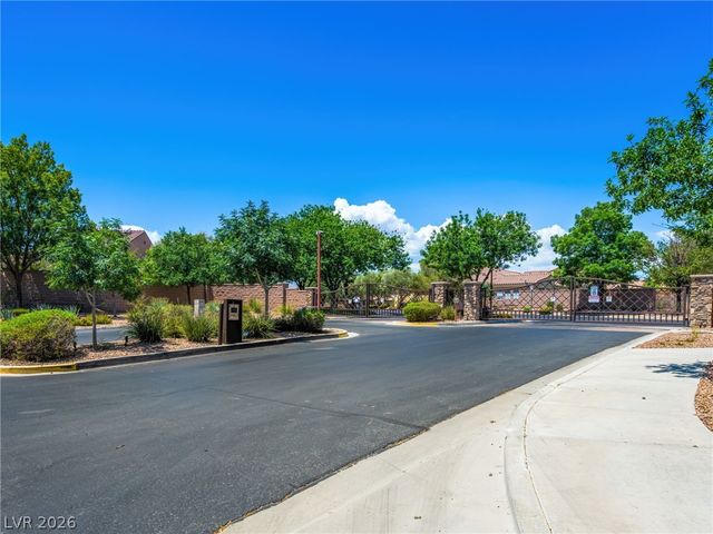 7540 Key Royale Court, Las Vegas, NV 89131