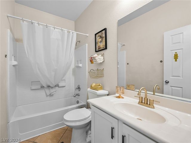 7540 Key Royale Court, Las Vegas, NV 89131