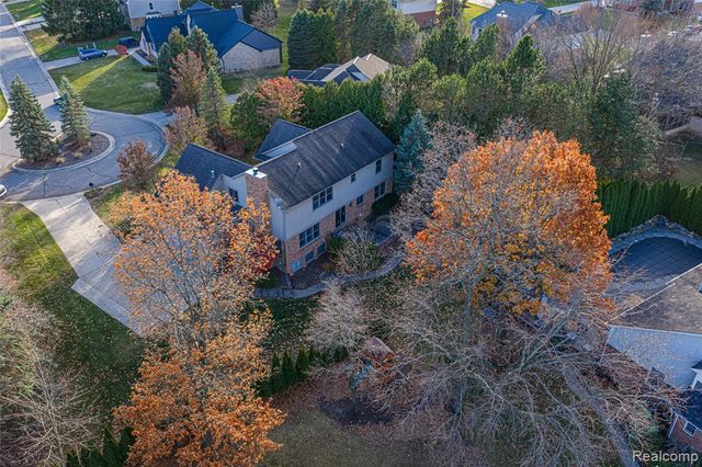 3904 Kaeleaf Road, Lake Orion, MI 48360