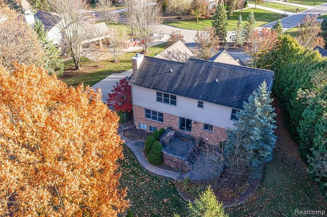 3904 Kaeleaf Road, Lake Orion, MI 48360
