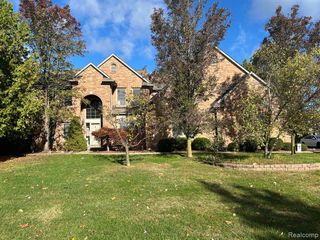 3904 Kaeleaf Road, Lake Orion, MI 48360