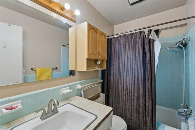 2109 Henderson Drive, Edmond, OK 73013