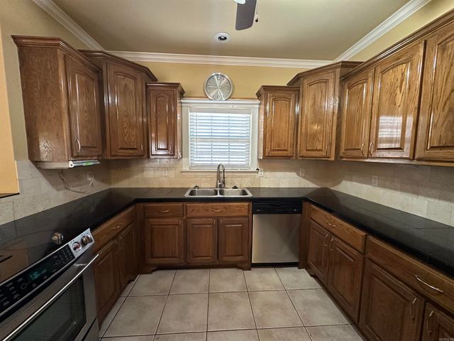 38 Pennsylvania Court, Little Rock, AR 72223