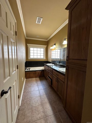 38 Pennsylvania Court, Little Rock, AR 72223