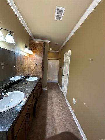 38 Pennsylvania Court, Little Rock, AR 72223