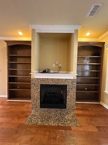 38 Pennsylvania Court, Little Rock, AR 72223