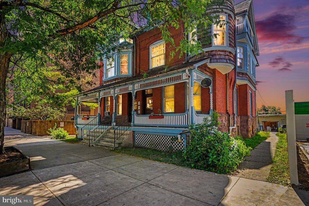 438 E HIGH ST, POTTSTOWN, PA 19464 — exterior