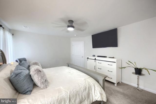 33 ENEFACE CRST, Hanover, PA 17331