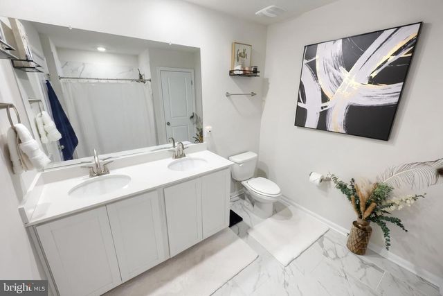 33 ENEFACE CRST, Hanover, PA 17331