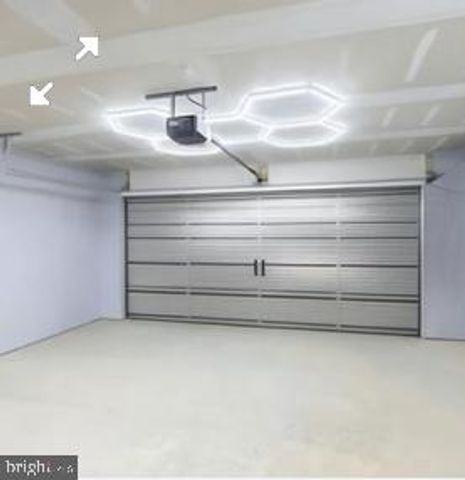 33 ENEFACE CRST, Hanover, PA 17331