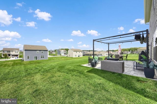 33 ENEFACE CRST, Hanover, PA 17331