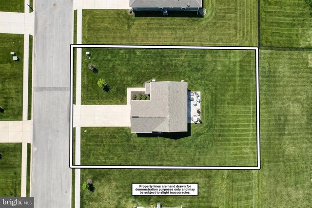 33 ENEFACE CRST, Hanover, PA 17331