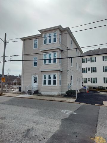 269 Brightman 2, Fall River, MA 02720