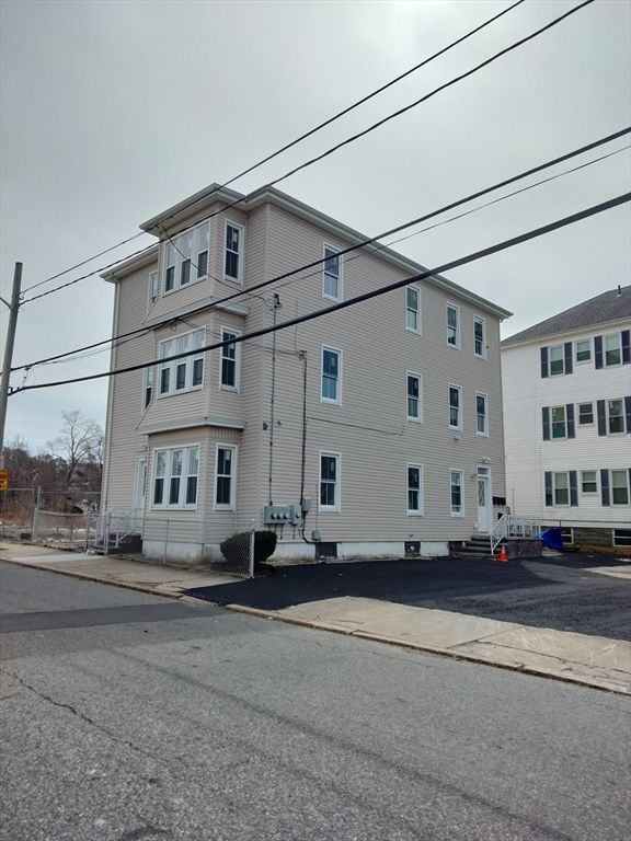 269 Brightman 2, Fall River, MA 02720