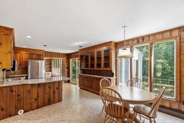 10 Zeus Drive, Chelmsford, MA 01824