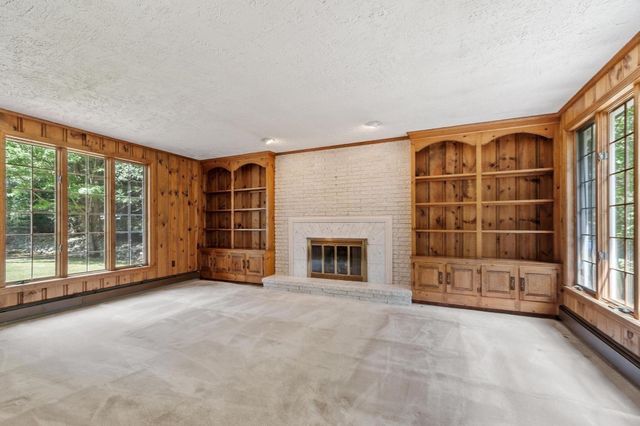 10 Zeus Drive, Chelmsford, MA 01824
